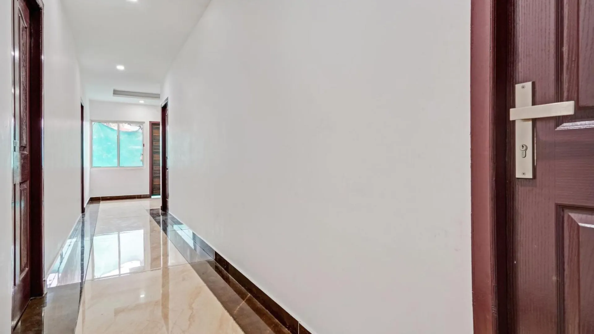 Hotel O Oak Breeze Residency Kochi
