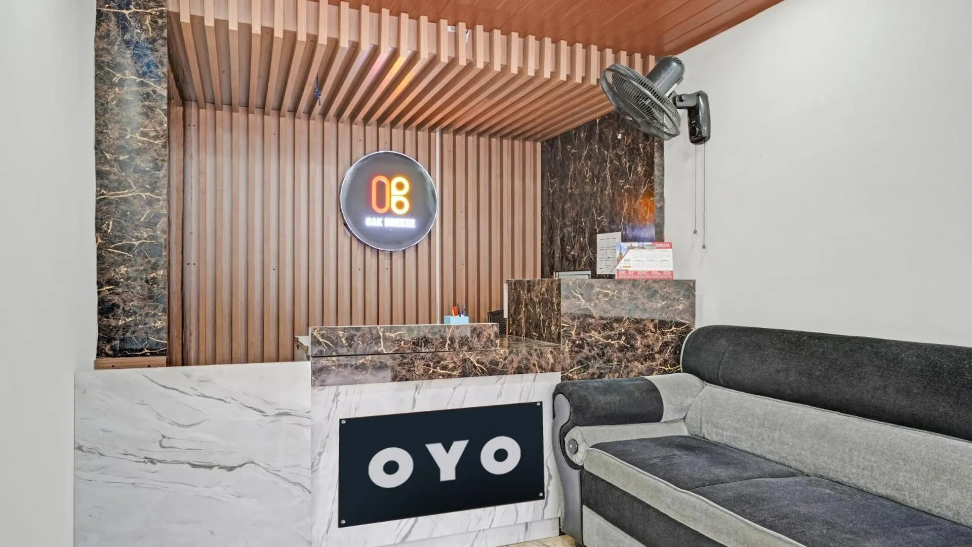 Kochi Hotel O Oak Breeze Residency 3*,  הודו