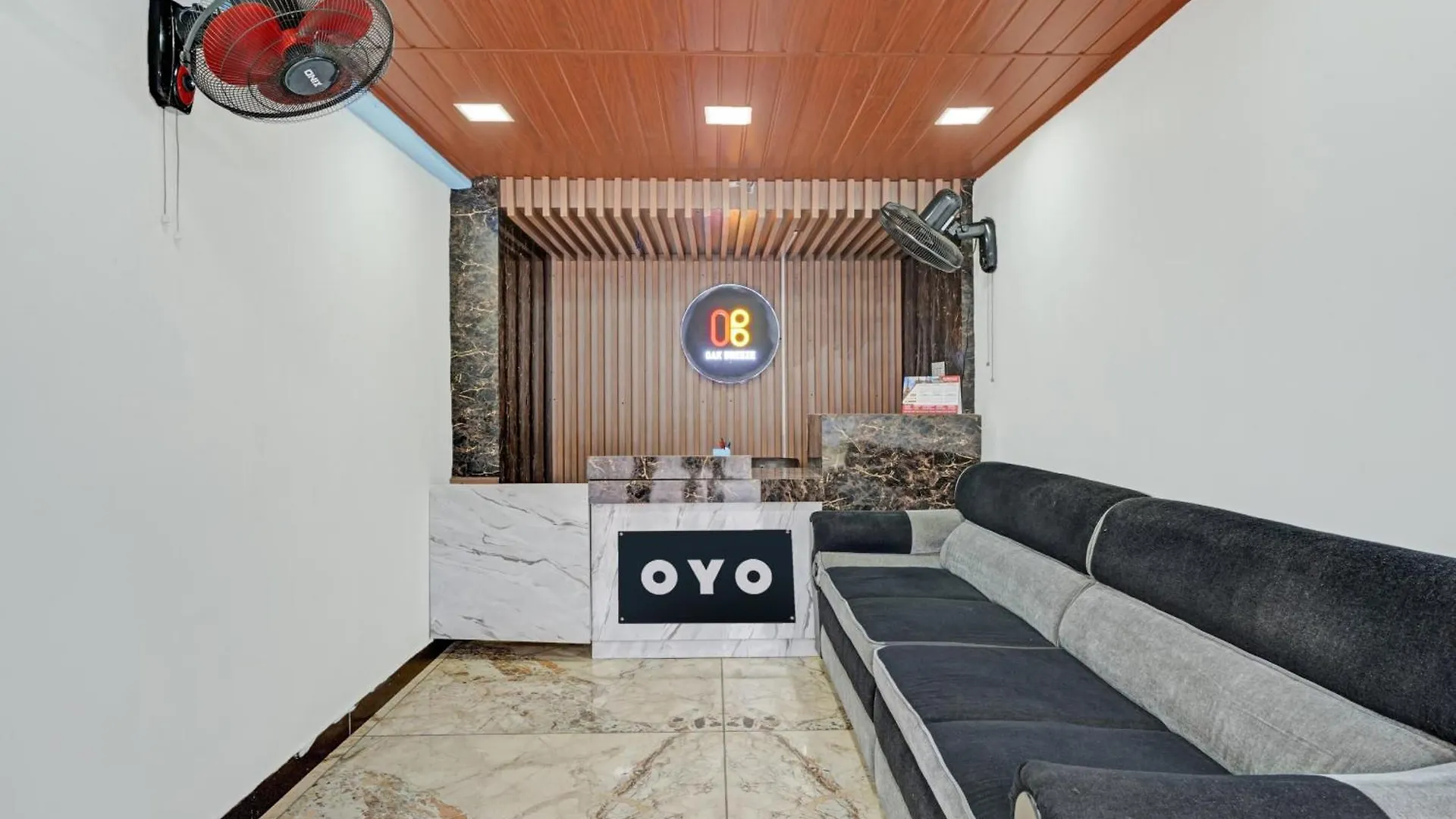 Kochi Hotel O Oak Breeze Residency 3*,